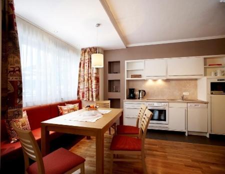 Sonnblick Apartments Und Zimmer - Nationalpark Sommercard Inklusive Холерсбах им Пинцгау Екстериор снимка